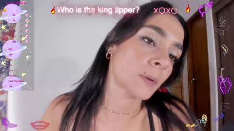 Snapshot of julietaserafelle chatting on 5, 1, 2025 serafelle online show from 5, 1, 2025