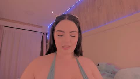 Julieta Vargas online show from 12, 3, 2026