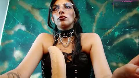    online show from 8, 9, 2025