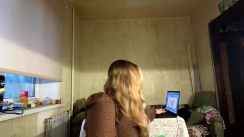 Mia online show from 18, 10, 2025