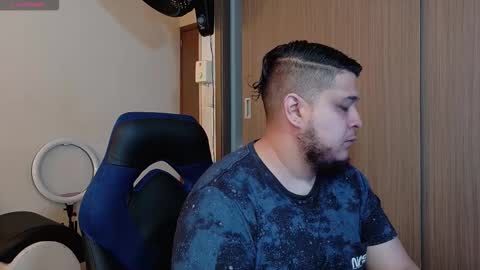 Snapshot of julietta_max chatting on 17, 12, 2025 julietta max online show from 17, 12, 2025