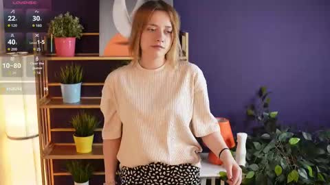 Snapshot of juliettakaniecki chatting on 13, 9, 2025 Mia online show from 13, 9, 2025