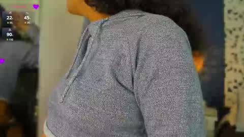 Snapshot of juliettasade chatting on 10, 10, 2025 online show from 10, 10, 2025