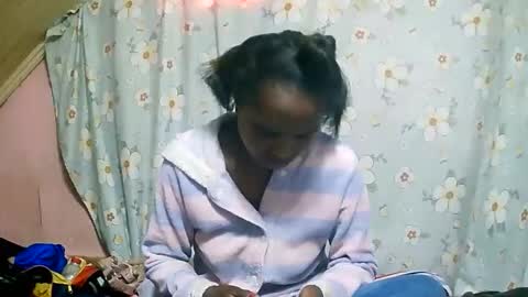 Snapshot of juliette9794 chatting on 19, 9, 2025 juliette9794 online show from 19, 9, 2025