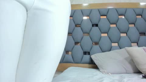 juliette_pretty_ online show from 9, 11, 2025