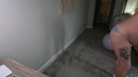 Snapshot of juliewets chatting on 11, 12, 2024 Julie online show from 11, 12, 2024