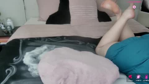 Juli Monroe online show from 31, 1, 2025