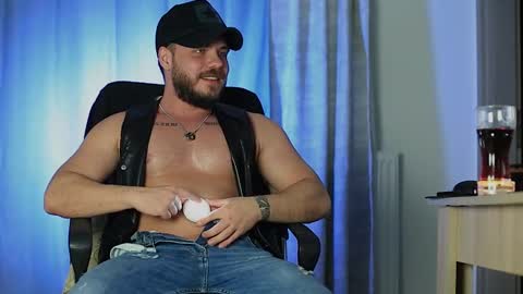 JULiUS   online show from 6, 1, 2025