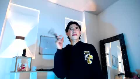 jullian online show from 25, 6, 2026