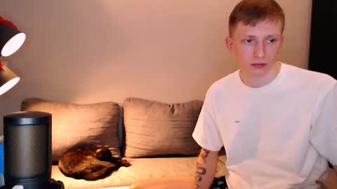 Snapshot of julsweet chatting on 6, 11, 2025 sweet online show from 6, 11, 2025