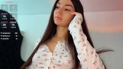 Hloya online show from 21, 2, 2025