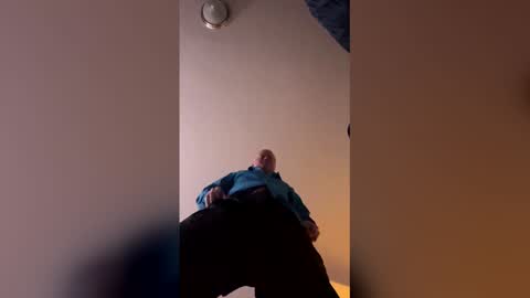 Snapshot of jumpyminky chatting on 3, 12, 2025 jumpyminky online show from 3, 12, 2025