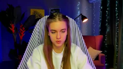 Snapshot of junewoods chatting on 4, 2, 2026 junewoods online show from 4, 2, 2026