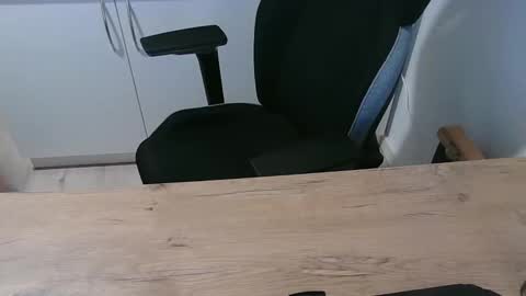 junk2711 online show from 26, 2, 2025