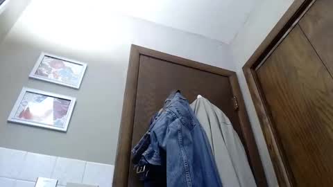 Snapshot of junk_yard_dog chatting on 12, 1, 2025 Dave online show from 12, 1, 2025