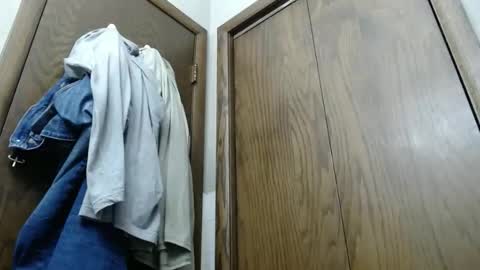 Snapshot of junk_yard_dog chatting on 27, 10, 2025 Dave online show from 27, 10, 2025