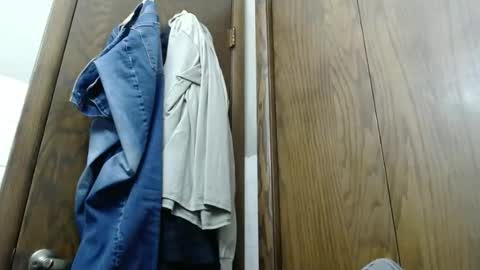 Snapshot of junk_yard_dog chatting on 21, 11, 2025 Dave online show from 21, 11, 2025