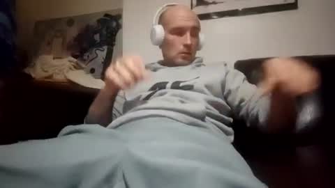 Snapshot of jurokplayer36 chatting on 15, 12, 2025 Yuri online show from 15, 12, 2025