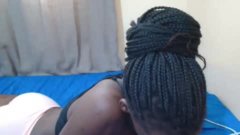 Snapshot of just_ebonee chatting on 22, 10, 2025 just ebonee online show from 22, 10, 2025