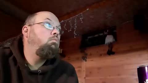 Snapshot of just_hangin_around chatting on 3, 11, 2025 just_hangin_around online show from 3, 11, 2025