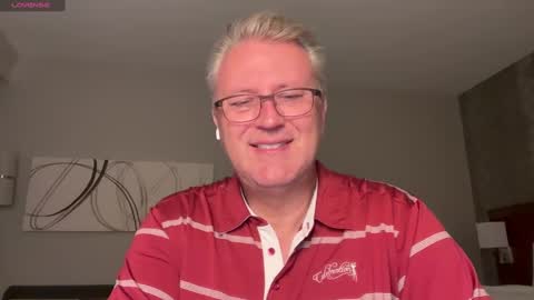 Snapshot of justavoyeurhere chatting on 6, 10, 2025 Michael online show from 6, 10, 2025
