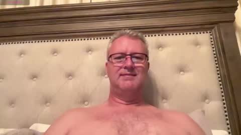 Snapshot of justavoyeurhere chatting on 20, 10, 2025 Michael online show from 20, 10, 2025