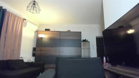 Chloe online show from 3, 2, 2025