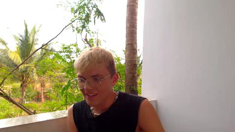 Snapshot of justin_cutie chatting on 6, 12, 2024 U bf Justin online show from 6, 12, 2024