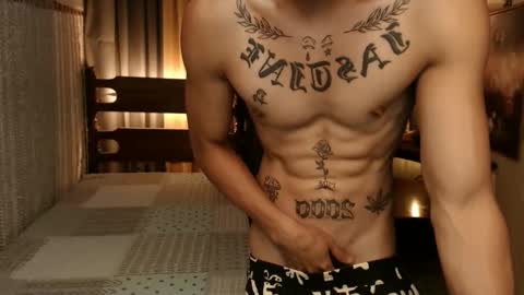 Snapshot of justine_hunk chatting on 2, 12, 2024 justine_hunk online show from 2, 12, 2024