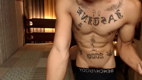 Snapshot of justine_hunk chatting on 10, 1, 2025 justine_hunk online show from 10, 1, 2025