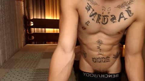 Snapshot of justine_hunk chatting on 10, 1, 2025 justine_hunk online show from 10, 1, 2025