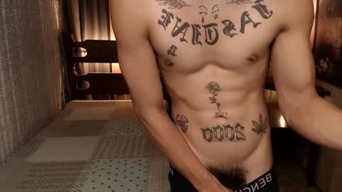 Snapshot of justine_hunk chatting on 1, 2, 2025 justine_hunk online show from 1, 2, 2025