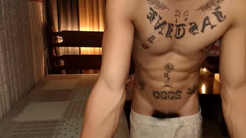 Snapshot of justine_hunk chatting on 2, 2, 2025 justine_hunk online show from 2, 2, 2025