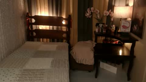 justine_hunk online show from 18, 3, 2026