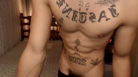 justine_hunk online show from 9, 4, 2026