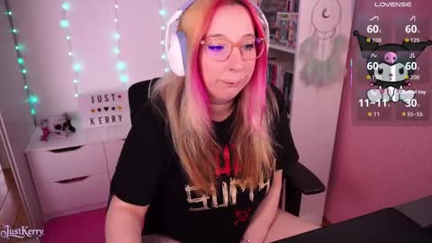 Snapshot of justkerryx chatting on 7, 11, 2025 Kerry online show from 7, 11, 2025