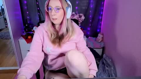 Snapshot of justkerryx chatting on 15, 12, 2025 Kerry online show from 15, 12, 2025