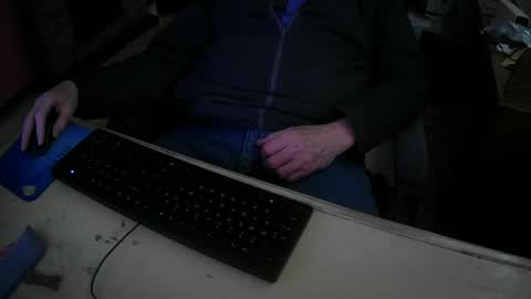 Snapshot of justme39057 chatting on 9, 3, 2025 Justme39057 online show from 9, 3, 2025