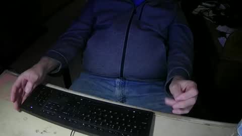 Snapshot of justme39057 chatting on 6, 10, 2025 Justme39057 online show from 6, 10, 2025