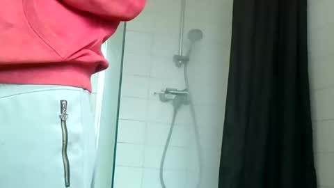 justmehere077 online show from 18, 12, 2024