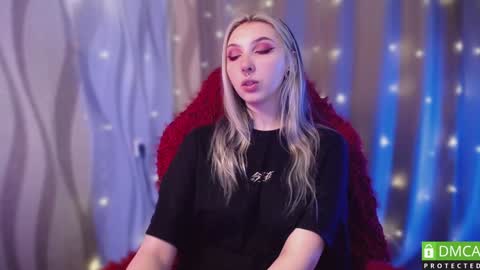 justmeowgirl online show from 29, 1, 2025