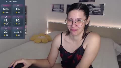 Julie online show from 2, 12, 2024