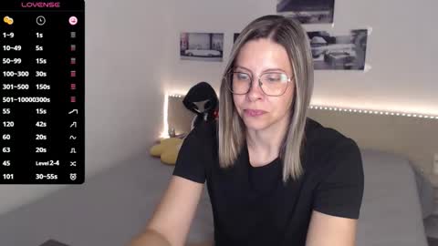 Julie online show from 16, 9, 2025