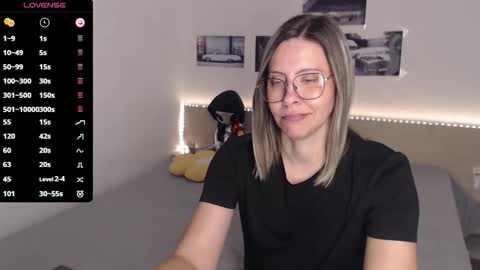 Julie online show from 3, 10, 2025