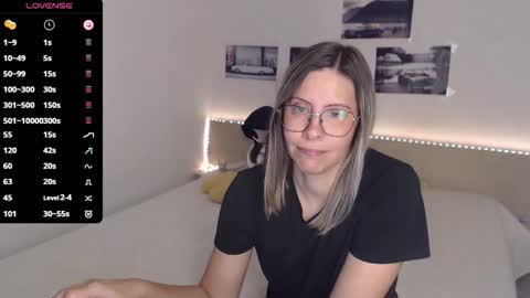 Julie online show from 7, 11, 2025