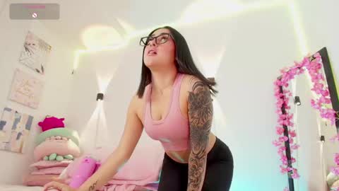 Snapshot of justonecute chatting on 24, 9, 2025 Emy online show from 24, 9, 2025