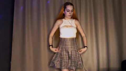 Lina online show from 8, 10, 2025