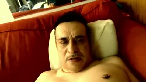 ameturebate online show from 5, 1, 2026