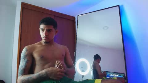 Snapshot of k_florez chatting on 4, 12, 2025 k_florez online show from 4, 12, 2025