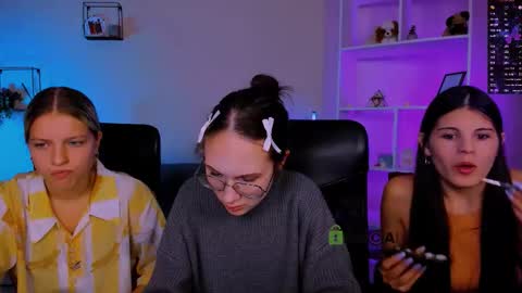 Snapshot of kaela_spell_ chatting on 18, 11, 2025 kaela_spell_ online show from 18, 11, 2025